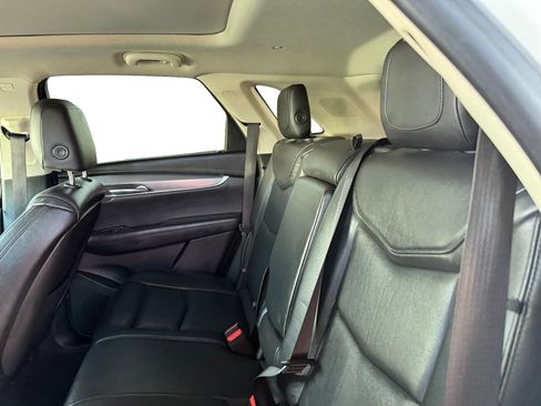 Used 2019 Cadillac XT5 Luxury FWD image 11