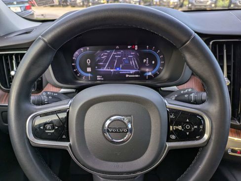 Used 2023 Volvo XC60 B5 Plus w/ Climate Package image 26