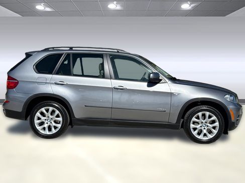 Used 2011 BMW X5 xDrive35i image 7