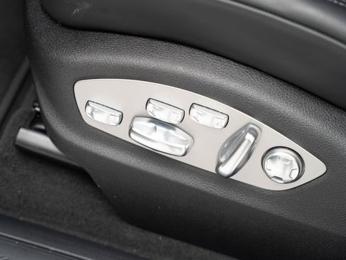 Certified 2026 Porsche Macan AWD/4WD image 15