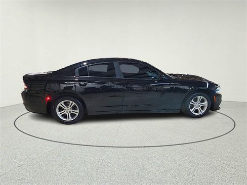 Used 2021 Dodge Charger SXT w/ Leather Interior Group image 8