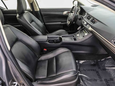 Used 2016 Lexus CT 200h image 17