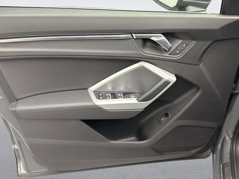 Used 2020 Audi Q3 2.0T Premium w/ Convenience Package image 9