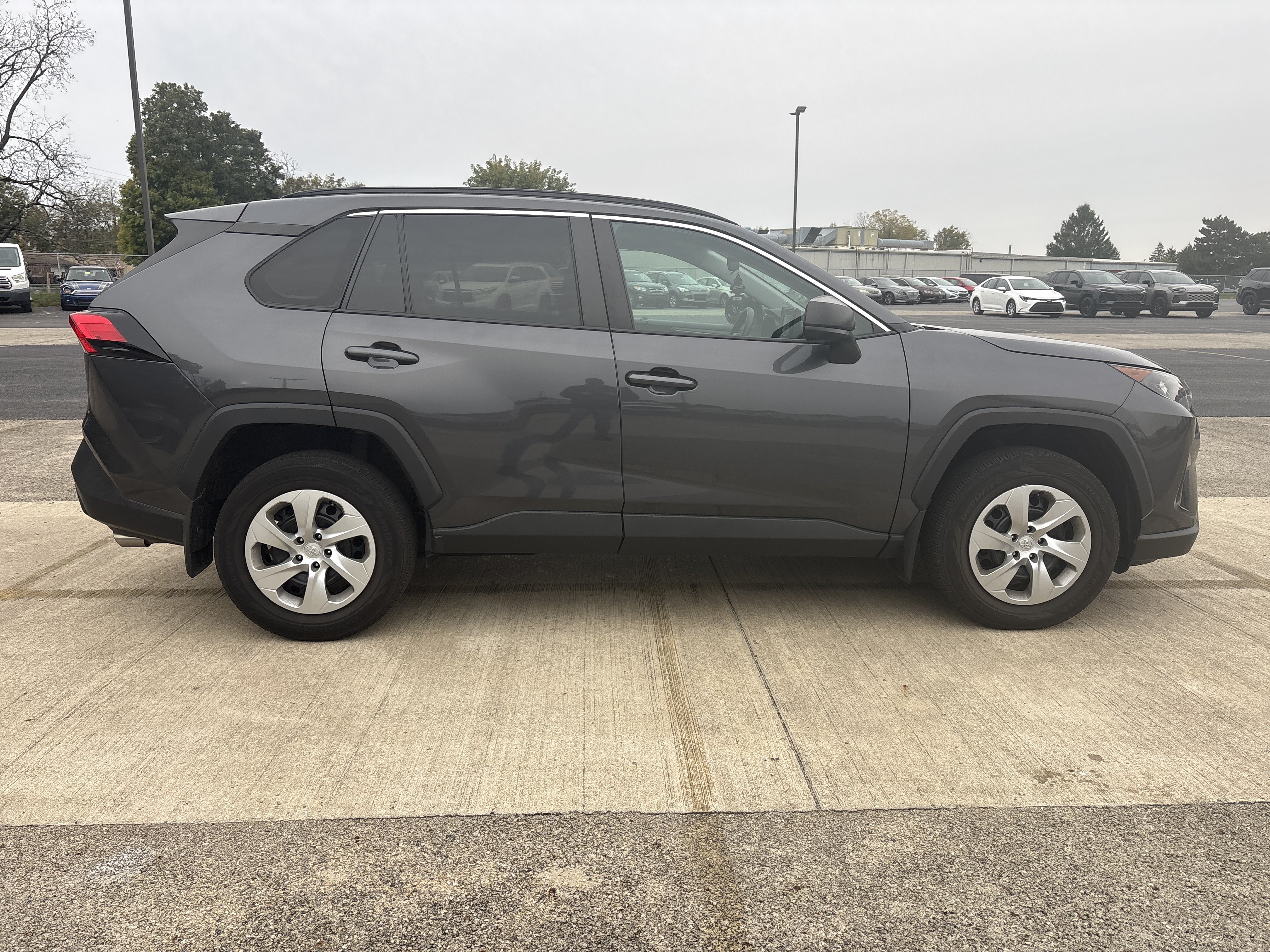 Used 2019 Toyota RAV4 LE w/ All Weather Liner Package AWD/4WD image 3