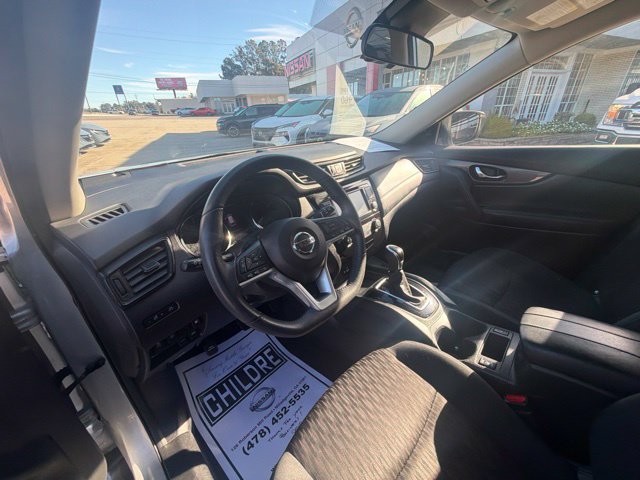 Used 2019 Nissan Rogue S w/ Special Edition Package FWD image 11