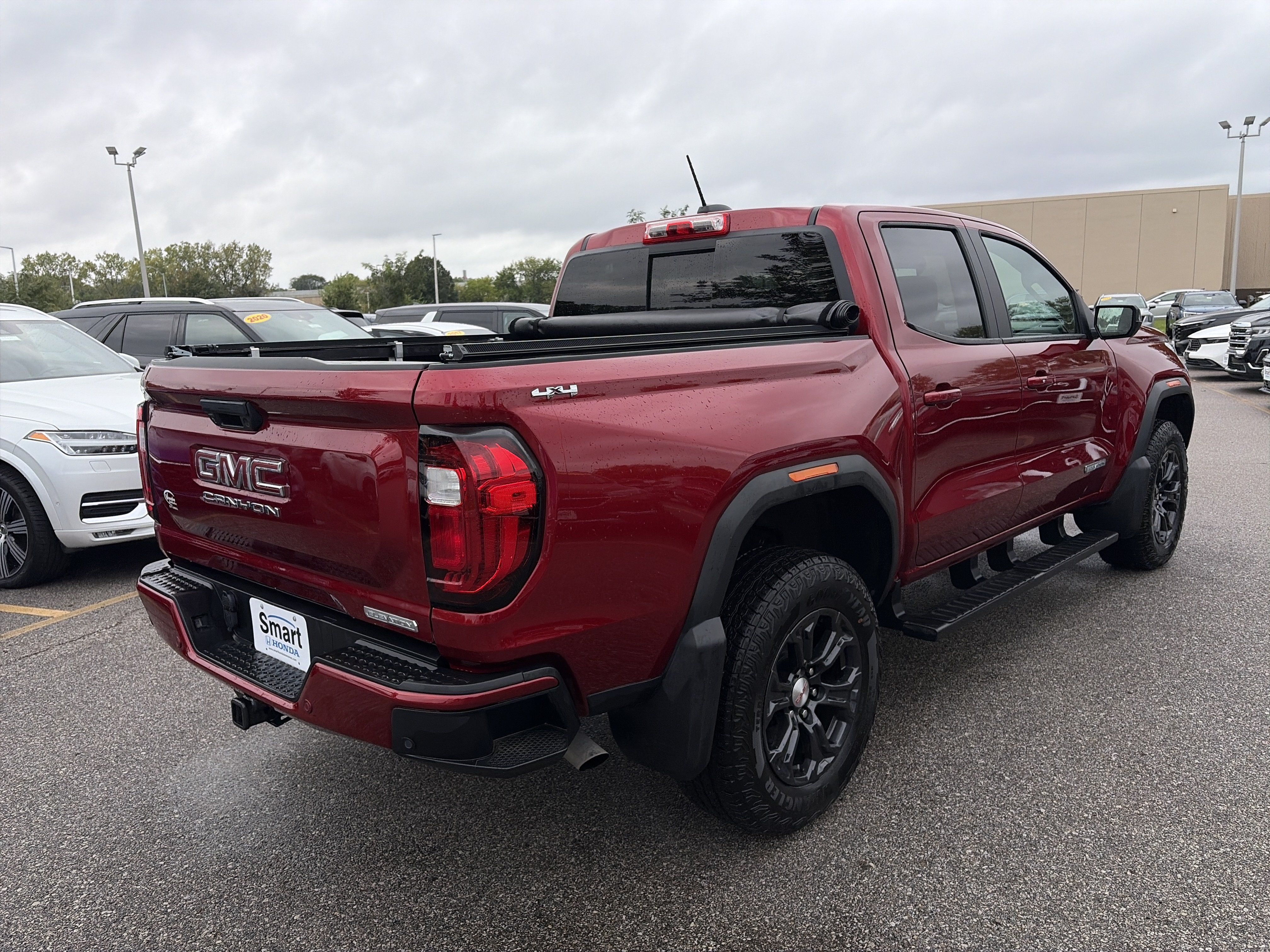 Used 2024 GMC Canyon Elevation w/ Elevation Premium Package AWD/4WD image 5