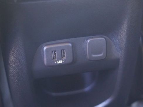Used 2022 Chevrolet Colorado LT w/ Safety Package RWD image 37