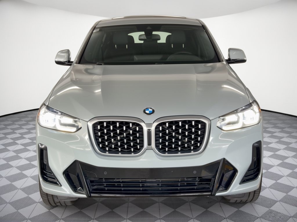 Used 2022 BMW X4 xDrive30i w/ M Sport Package AWD/4WD image 6