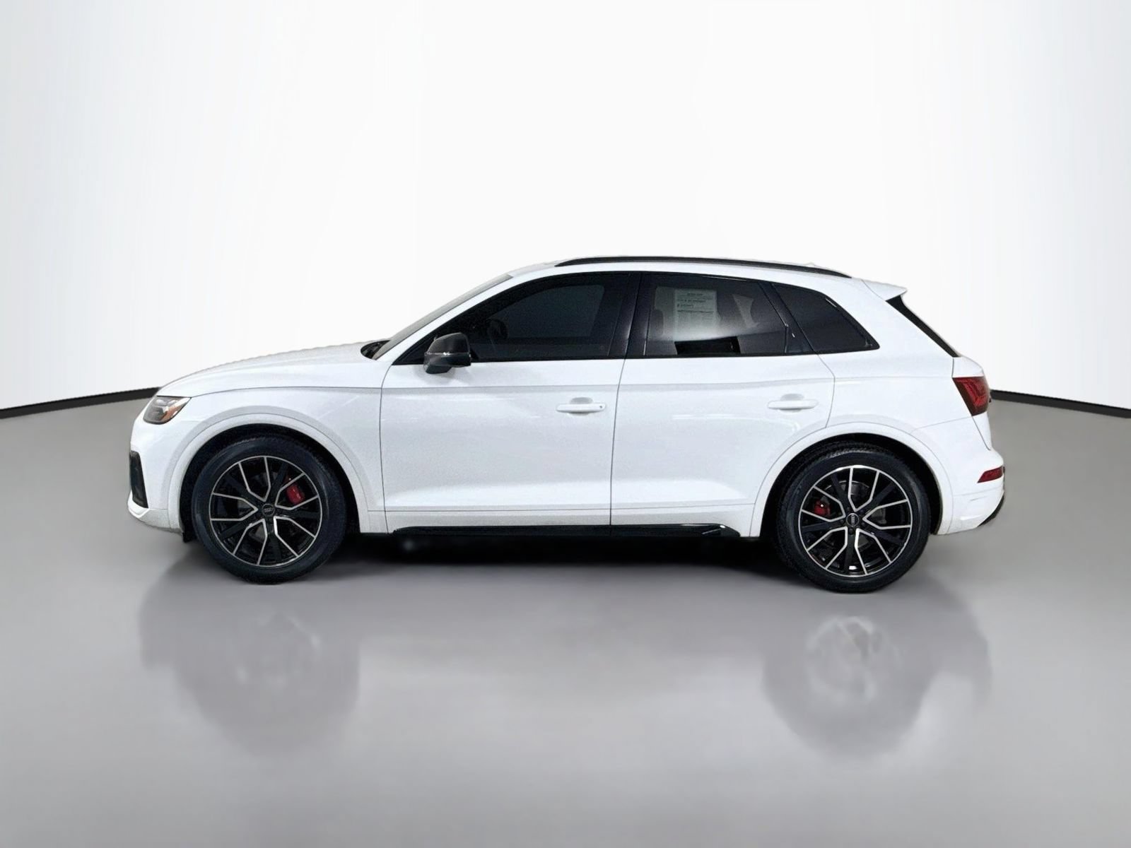 Certified 2023 Audi SQ5 Premium Plus w/ Premium Plus Package AWD/4WD image 2