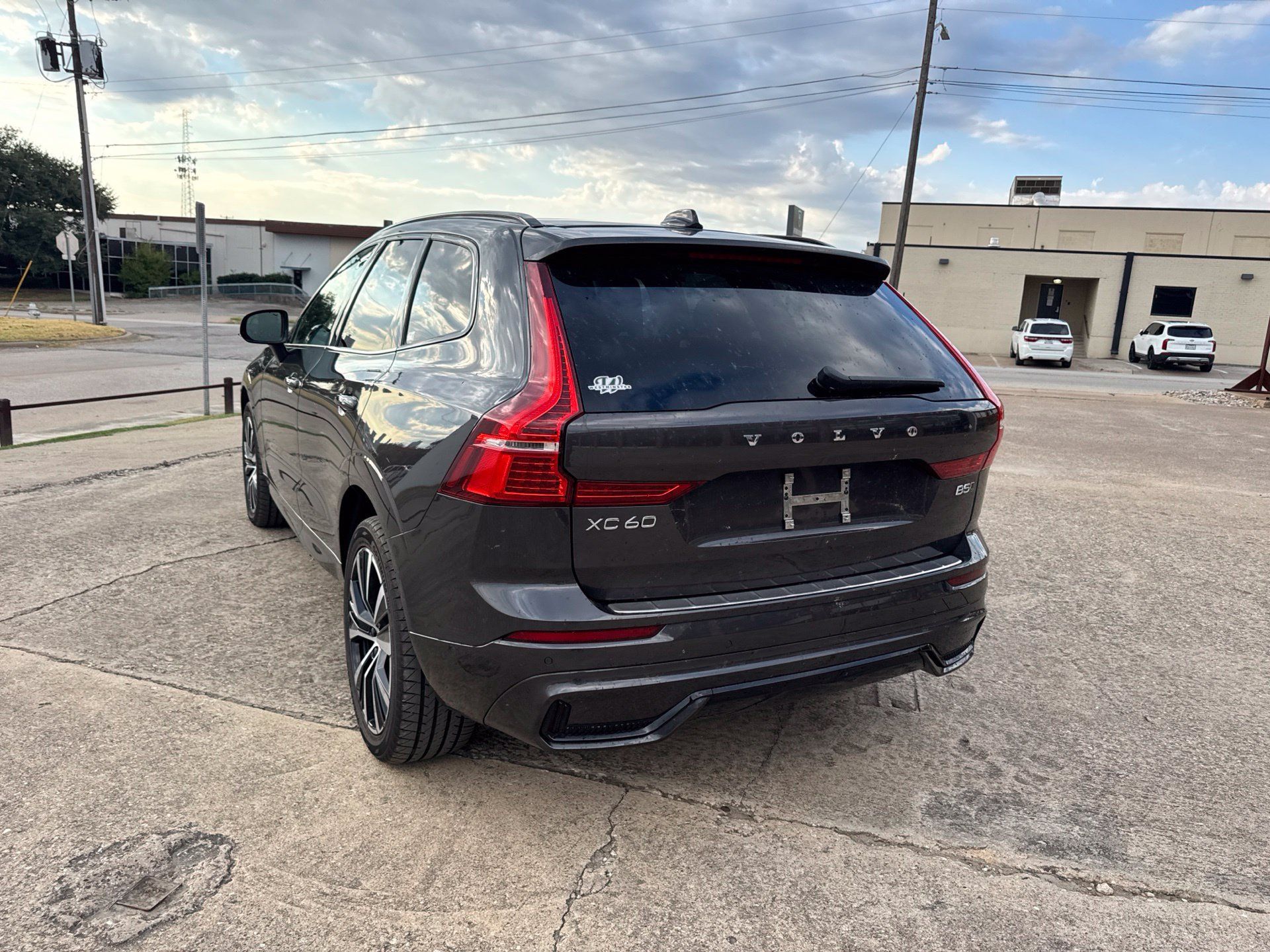 Used 2024 Volvo XC60 B5 Plus w/ Protection Package Premier AWD/4WD image 10