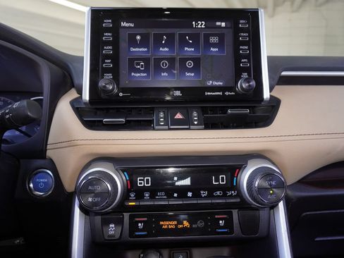 Certified 2020 Toyota RAV4 Limited AWD/4WD image 16