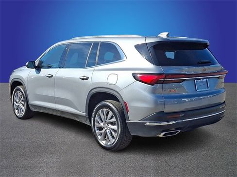 Used 2025 Buick Enclave Preferred image 6