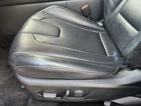 Used 2024 Hyundai Elantra Limited FWD image 23