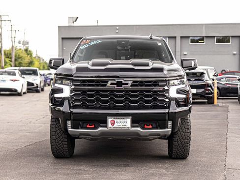 Used 2022 Chevrolet Silverado 1500 ZR2 w/ Technology Package AWD/4WD image 2