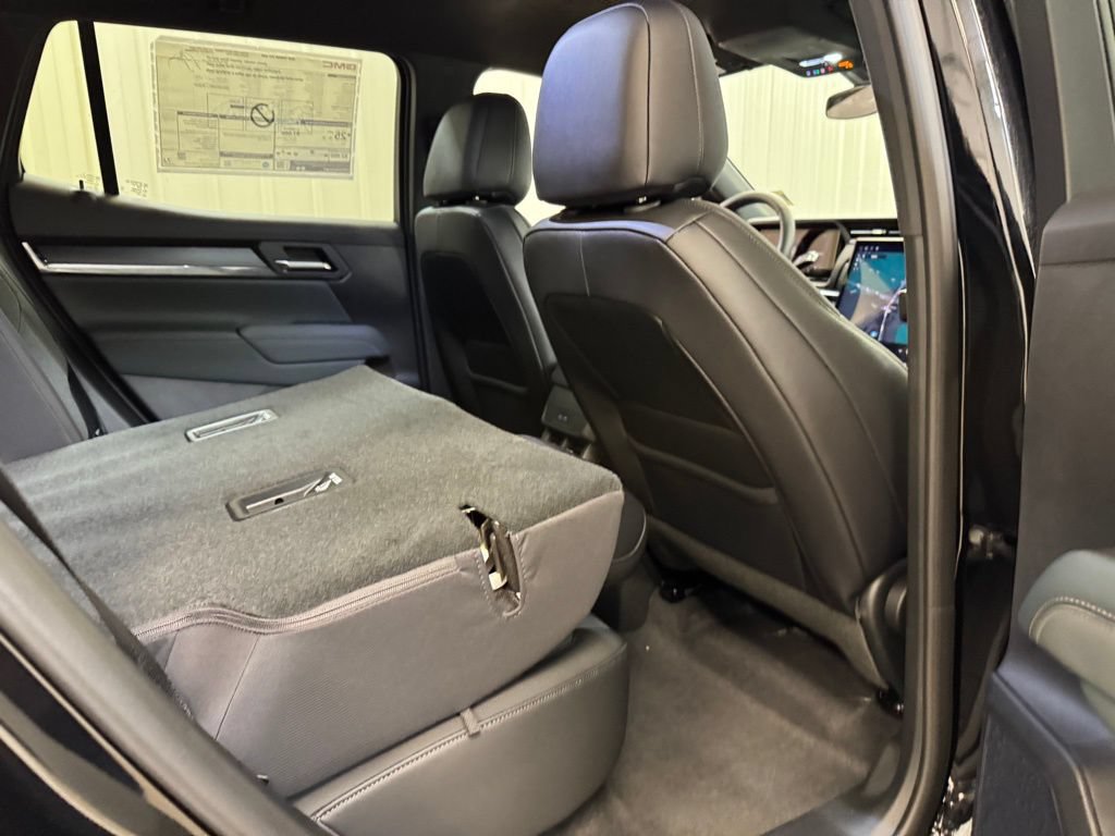 New 2026 GMC Terrain AT4 w/ LPO, Floor Liner Package AWD/4WD image 25