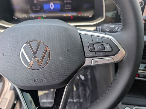 New 2025 Volkswagen Jetta SE image 17