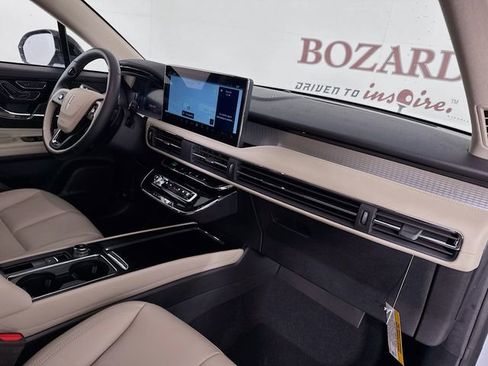 New 2026 Lincoln Corsair Premiere FWD image 30