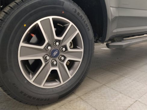 Used 2017 Ford F150 XLT w/ Equipment Group 302A Luxury RWD image 31