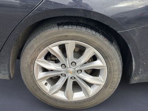 Used 2023 Chevrolet Malibu LT image 3