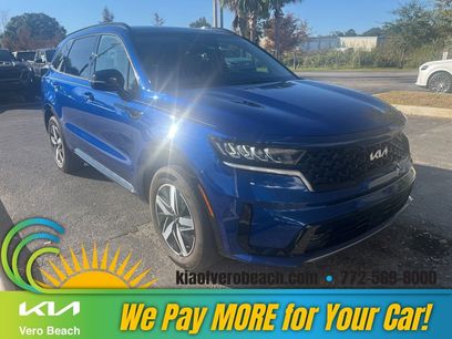 Used 2022 Kia Sorento EX w/ Panoramic Sunroof Package