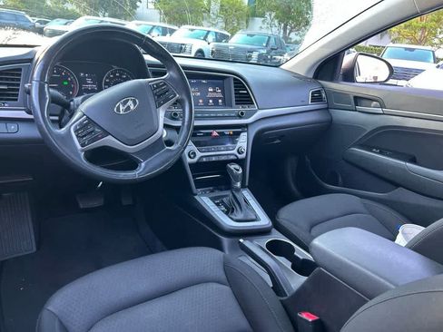 Used 2018 Hyundai Elantra Value Edition w/ Cargo Package FWD image 6