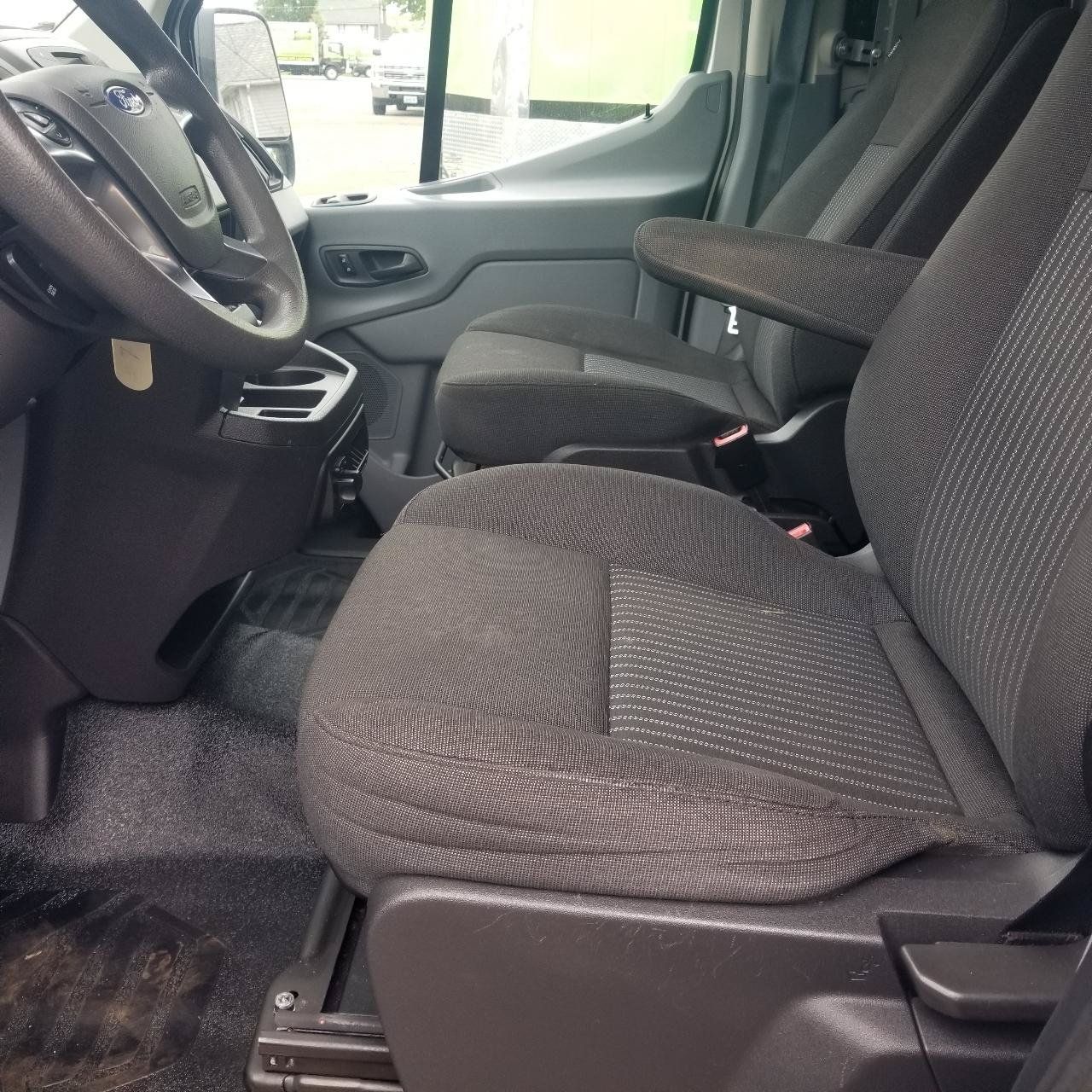 Used 2016 Ford Transit 250 130 Low Roof RWD image 14