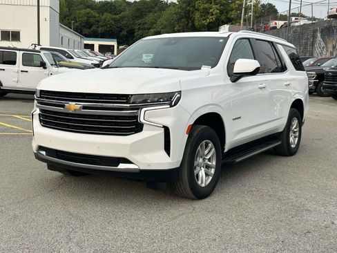 Used 2024 Chevrolet Tahoe LT RWD image 3
