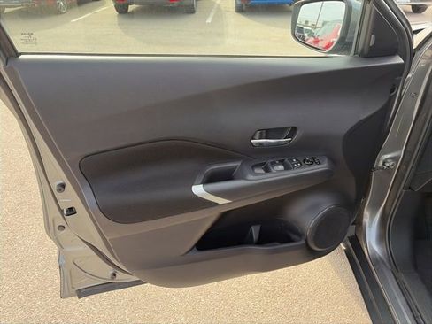 Used 2023 Nissan Kicks SV image 12