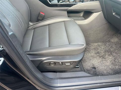 Certified 2025 Buick Envision Avenir image 14