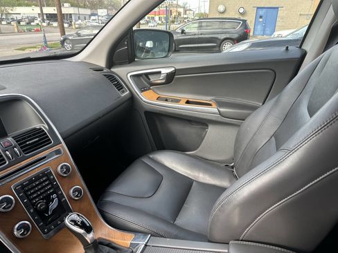 Used 2017 Volvo XC60 T5 Inscription w/ Advanced Package image 12