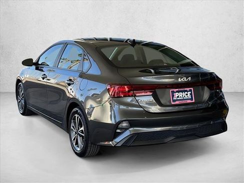 Used 2024 Kia Forte LXS image 3