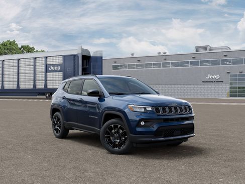 New 2026 Jeep Compass Latitude image 17