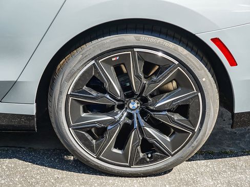 New 2026 BMW 740i image 11