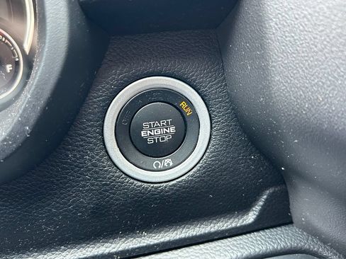 Used 2019 RAM 1500 Big Horn AWD/4WD image 28
