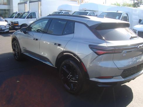 Used 2025 Chevrolet Equinox EV RS image 6