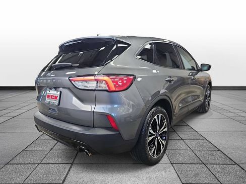 Used 2022 Ford Escape SE w/ SE Sport Appearance Package FWD image 5