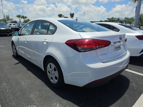 Used 2017 Kia Forte LX w/ LX Popular Package FWD image 11
