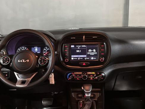 Used 2022 Kia Soul LX FWD image 26