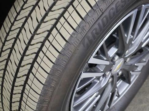 Used 2026 Chevrolet Traverse LT w/ Driver Confidence Package image 38