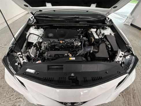 Used 2022 Toyota Camry LE AWD/4WD image 17
