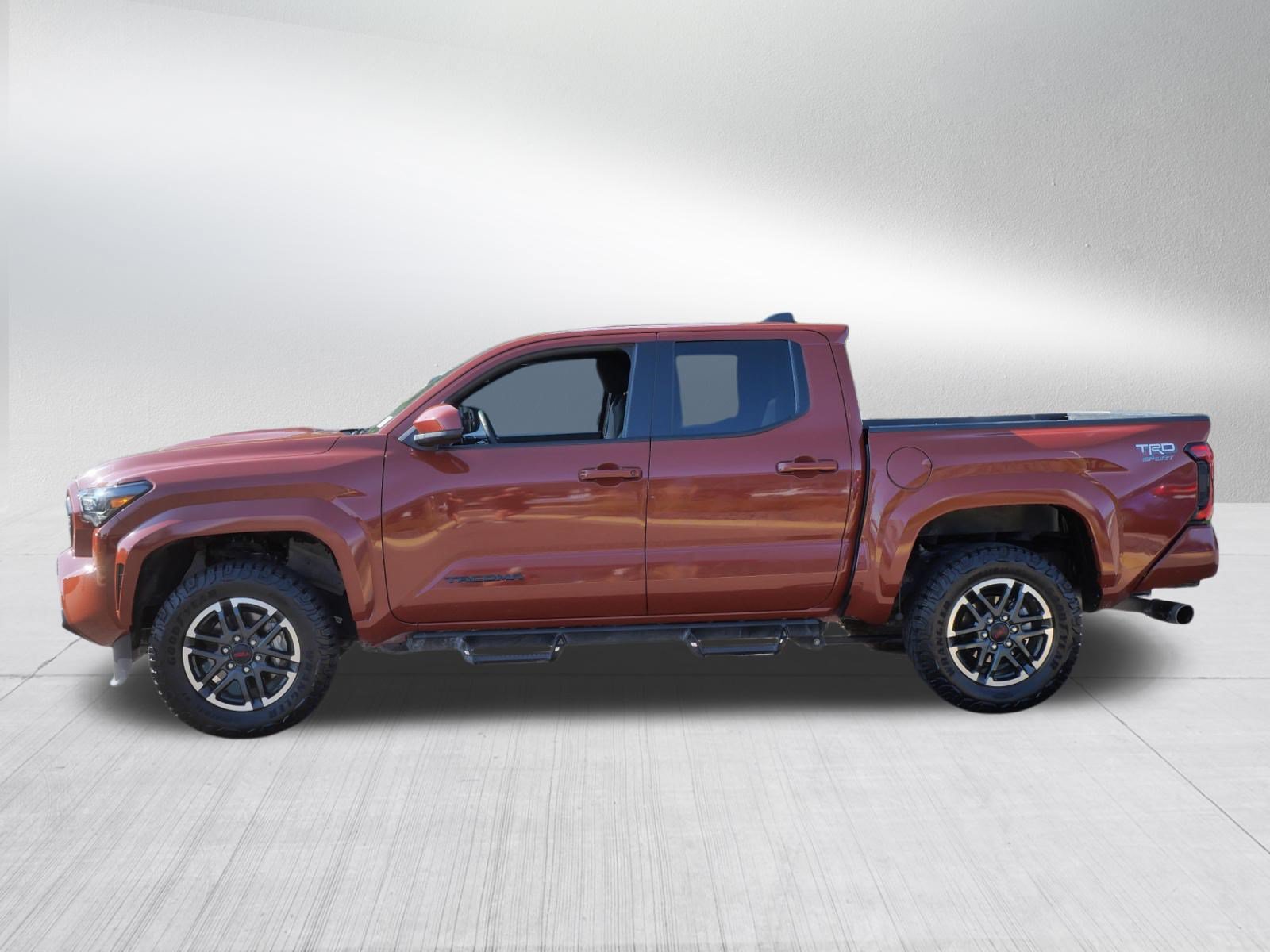 Used 2025 Toyota Tacoma TRD Sport AWD/4WD image 4