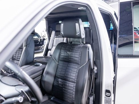 Used 2024 Cadillac Escalade V AWD/4WD image 41
