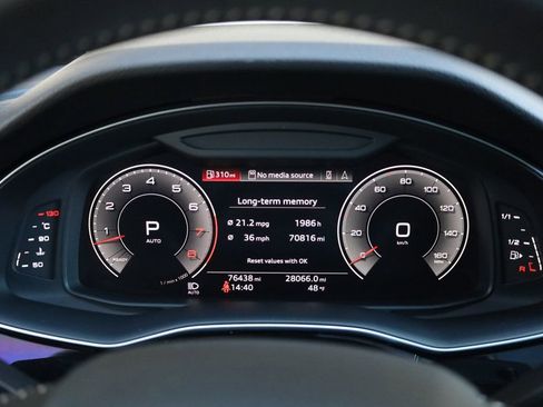 Used 2020 Audi Q8 image 42