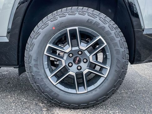 New 2026 GMC Terrain AT4 w/ Technology Package II image 22