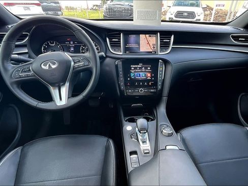 Certified 2023 INFINITI QX55 Essential image 19