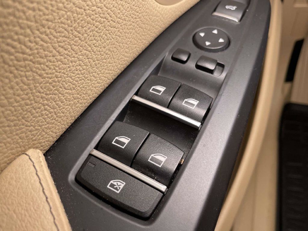 Used 2015 BMW X3 xDrive28i AWD/4WD image 30