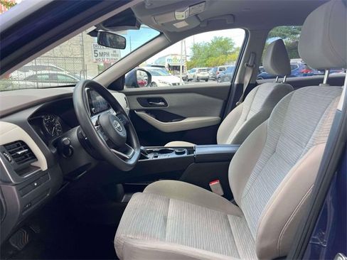 Used 2023 Nissan Rogue SV image 14