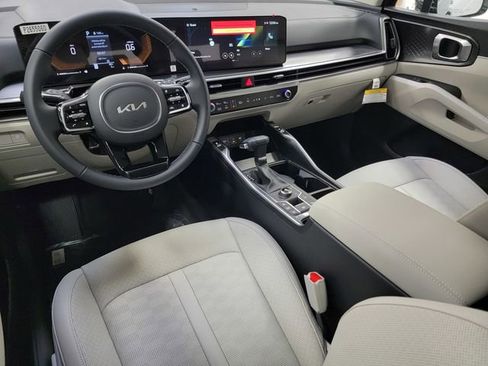 Used 2025 Kia Sorento S AWD/4WD image 36