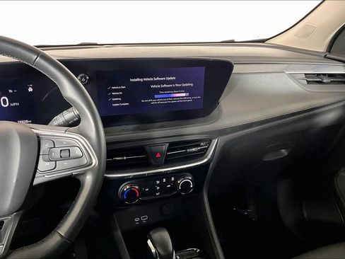 Used 2024 Buick Encore GX Sport Touring AWD/4WD image 5
