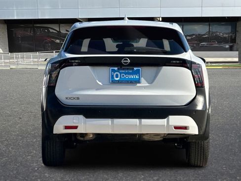 Used 2025 Nissan Kicks SV FWD image 8